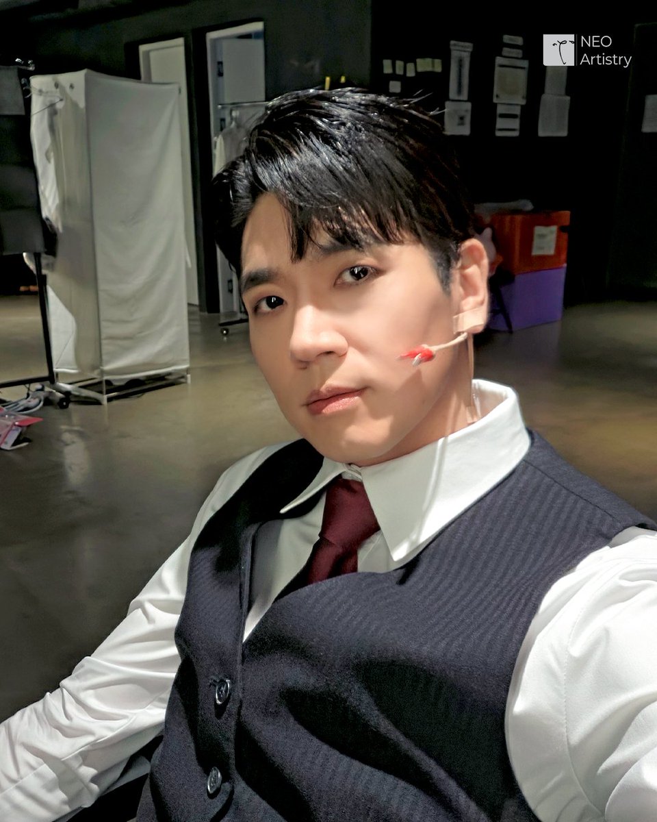 NEOartistry_'s tweet photo. [𝐍𝐀 : 𝐃𝐈𝐀𝐑𝐘] #정민

사내 役 | 정민 

정민 사내의 첫 공연 사진이 (조금 늦게) 도착했습니다. 📸
많은 응원 부탁 드립니다. 
_
뮤지컬 <사의찬미>
🔸️2026.09.08 – 10.25
🔸️링크아트센터 페이코홀

#네오아티스트리
#뮤지컬 #사의찬미 https://t.co/0IIkwCqCAr