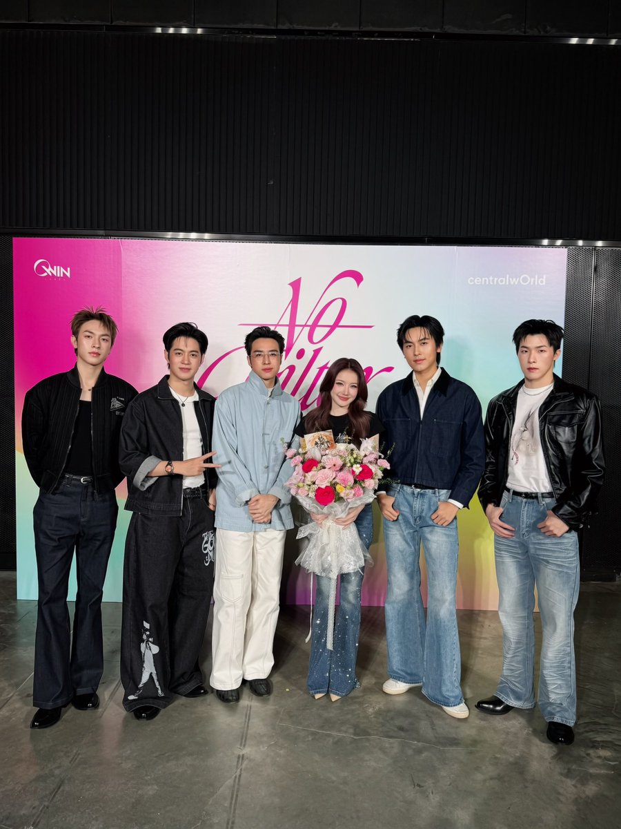 PROXIE_Official's tweet photo. #PROXIEth 💖 มาร่วมส่งกำลังใจและแสดงความยินดีกับ 💐 @Benzkhaokhwan  #Benzkhaokhwan ในงาน #KKBNoFilterShowcase 'NoFilter' The Album Live Showcase 🫶🏻

#bROTHERSMUSIC
#QWINLABEL https://t.co/emBkzsKM53
