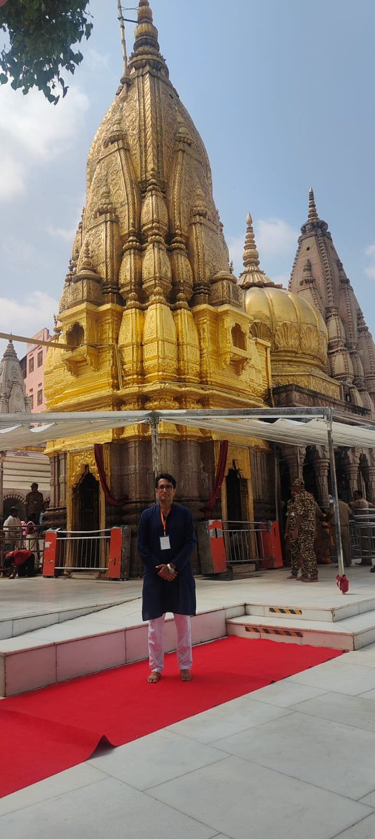 pradip103's tweet photo. Blessed to pray at Kashi Vishwanath for long life of PM @narendramodi.

Viksit Bharat 2047.

Har Har Mahadev! https://t.co/kDDutqIrs4