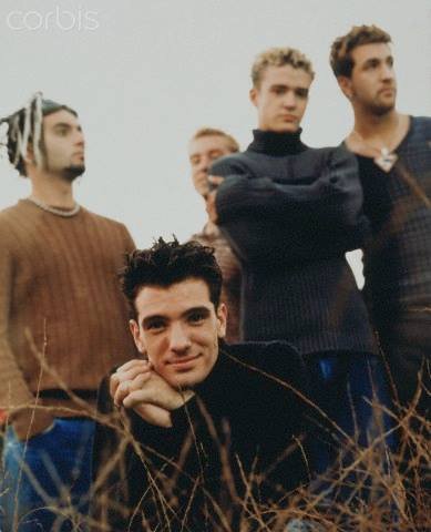 justifiedCD's tweet photo. i really enjoy this picture. jc looks like unicorn princess kitten and they're all his bodyguards bc they love him https://t.co/4mXYmhCHLg
