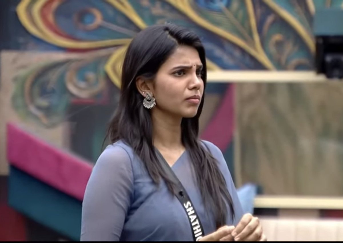 riyatwitz's tweet photo. Cutie Sha 😍

#BiggBossTamil10 #Shathiga https://t.co/VSY2wLi1Z0