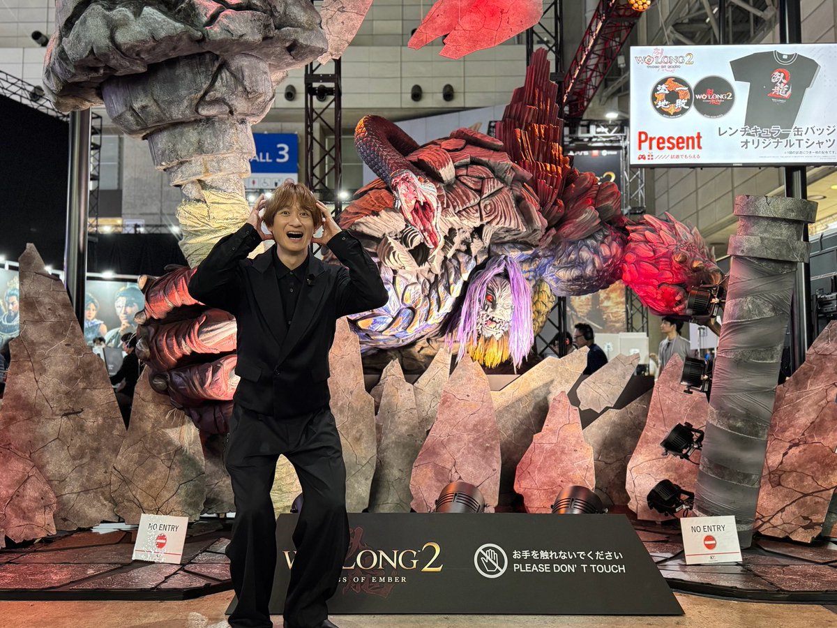 tokyo_game_show's tweet photo. ／
⚔️#宮田俊哉 のTGS2026さんぽ
　コーエーテクモゲームスブース
＼

「進撃の巨人」の物語を最初から最後まで描く
『進撃の巨人３』を試遊🗡️
立体機動で空を駆ける爽快感を体感！

さらに『Wo Long 2: Wings of Ember』の
フォトスポットでも1枚📸

@t_miyata_kmf2

📍コーエーテクモゲームスブース

#TGS2026 #東京ゲームショウ30th