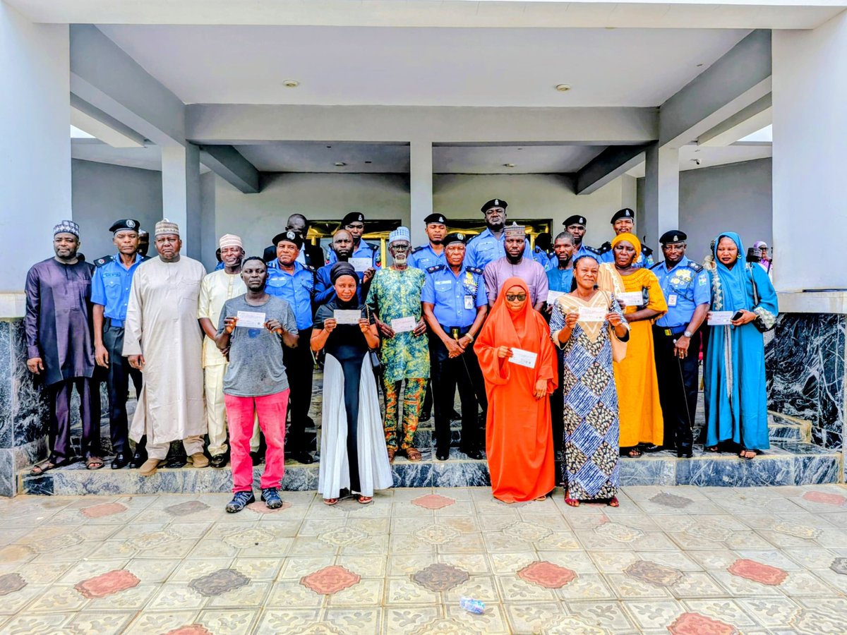 YobePoliceNG's tweet photo. The Commissioner of Police Yobe State Command, CP Usman Kanfani Jibrin psc, mspsp, sm.icm on Wednesday 16/09/2026 presents N8,075,586.30 Group Life Assurance cheques to 10 families of deceased Police Officers. https://t.co/achLyovWKV