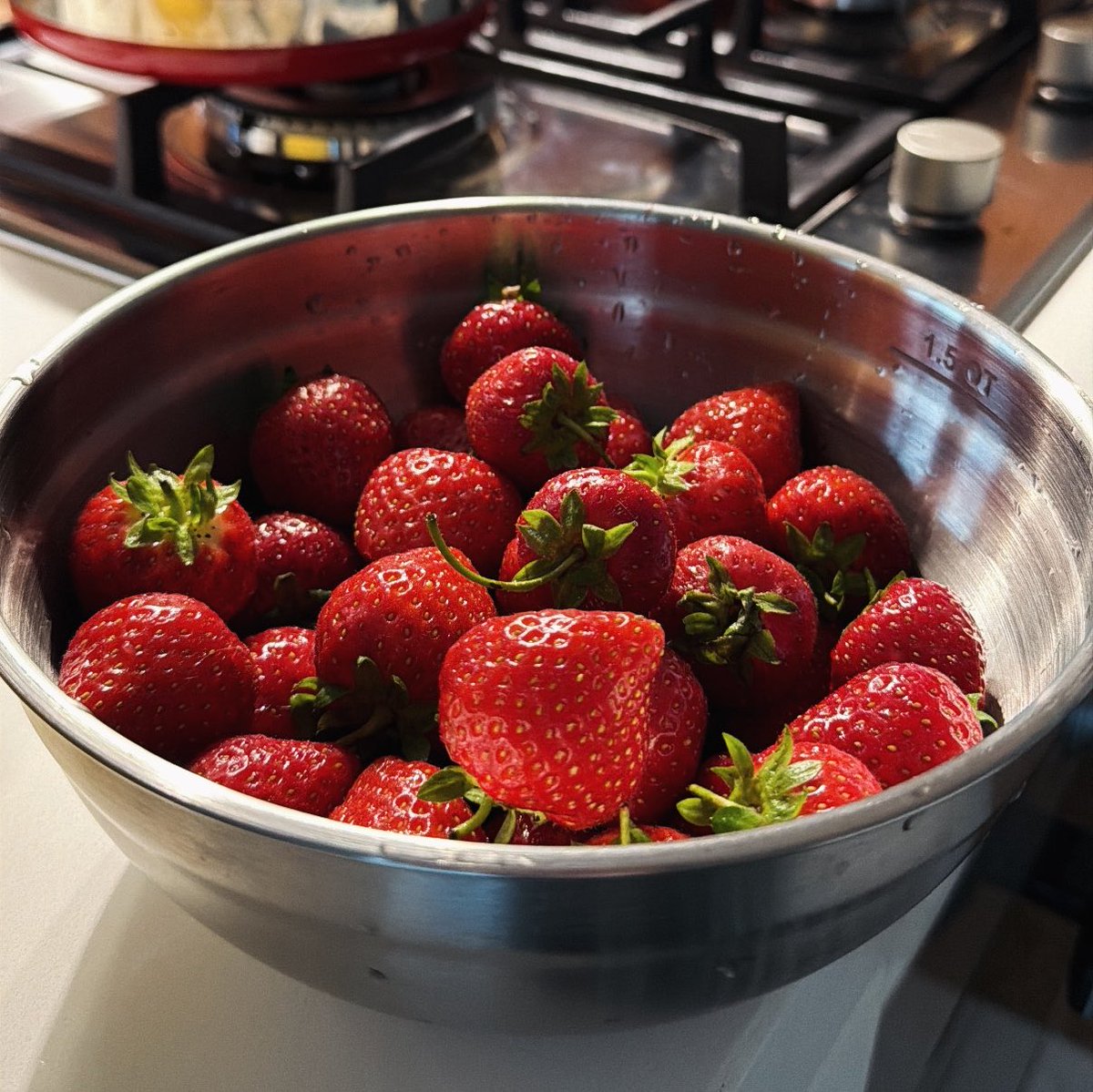 shmmasyy's tweet photo. Strawberry Jam cake. 
Perfect for slow mornings. https://t.co/F8qZYG85MD