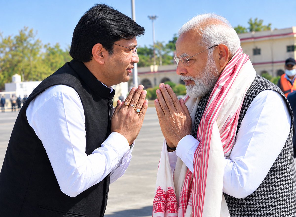 Saawansonkar's tweet photo. विकसित भारत के शिल्पकार, विश्व के सर्वाधिक लोकप्रिय नेता,भारत के यशस्वी प्रधानमंत्री माननीय श्री नरेंद्र मोदी जी को जन्मदिन की हार्दिक शुभकामनाएं।

बाबा महाकाल से आपके उत्तम स्वास्थ्य एवं दीर्घायु जीवन की कामना करता हूं।

@narendramodi 
@BJP4India 
#HappyBdayPMModi https://t.co/Q7lh2IHMS2