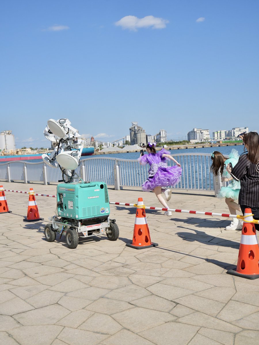 CUTIE_STREET_'s tweet photo. 撮影風景（オーバーハンドパス）

💚かなが走ったぁ❕
💜アスリート鍋

#CUTIESTREET #きゅーすと https://t.co/gOqzXYVnCM