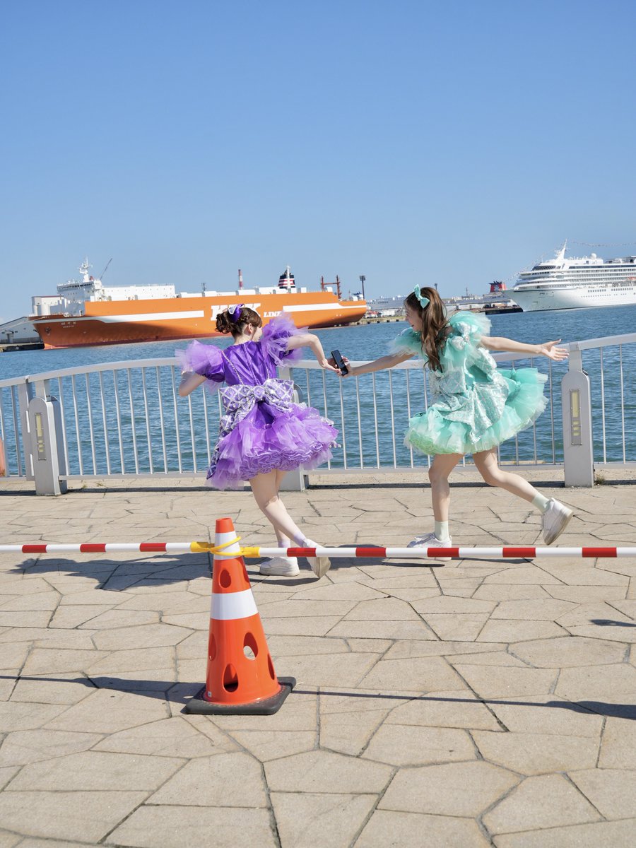 CUTIE_STREET_'s tweet photo. 撮影風景（オーバーハンドパス）

💚かなが走ったぁ❕
💜アスリート鍋

#CUTIESTREET #きゅーすと https://t.co/gOqzXYVnCM