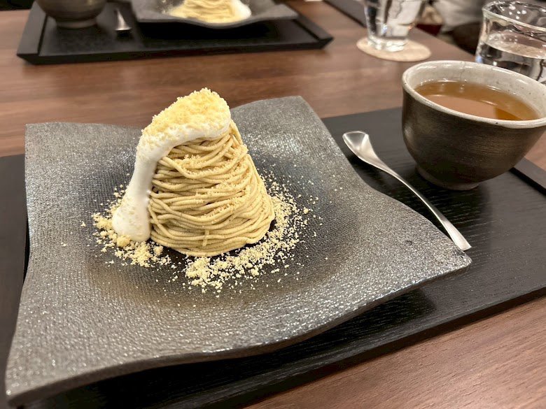 UtterVoiceEageR's tweet photo. 本日はお休み！！！

谷中銀座で食べ歩き😌予定 https://t.co/n5ouKpUUdn