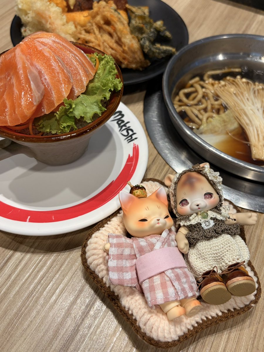 praeis_doll's tweet photo. 🥘🍣🍤

#cocoriang https://t.co/IGc5AxFwkp