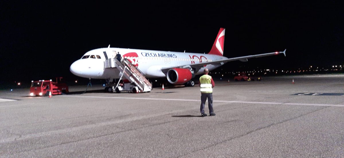 Rafamar66's tweet photo. .@AnaLpezLsll .@s_fuentesl .@jmbellidoroche .@JuanMa_Moreno El esfuerzo inversor en el aeropuerto d Córdoba x parte d todas las administraciones no debe quedarse.Necesitamos la instalación d un ILS para asegurar las operaciones en invierno y evitar desvíos. Rentabilizemos https://t.co/815jaCvB4o