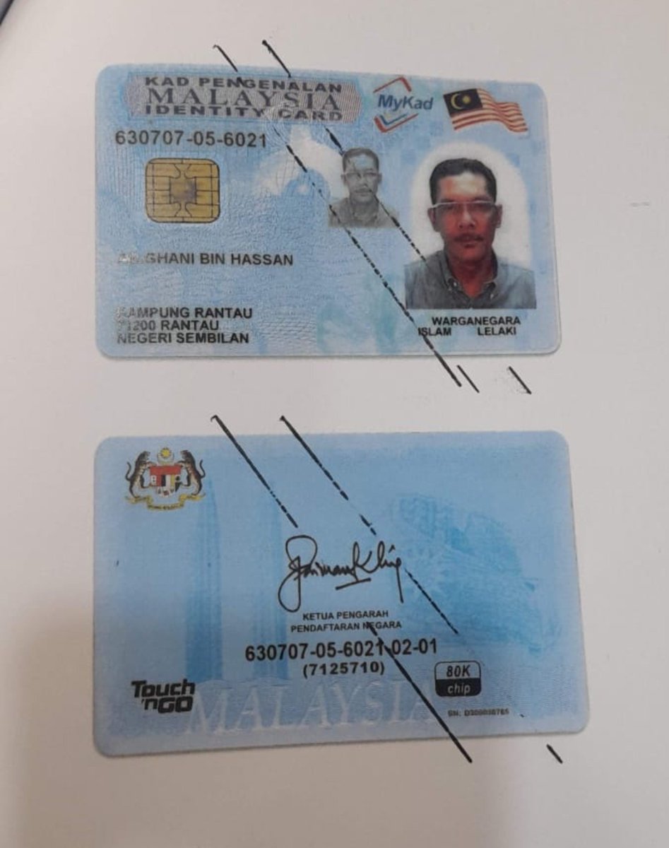 tiupangin's tweet photo. Tahniah Ab Ghani bin Hassan atas pemilihan sebagai Presiden FAM.

Cuma abang keliru sedikit adakah Ab Ghani perlu rujuk ke pejabat imigresen tiap-tiap kali ada urusan nak ke luar negara.

Mungkin ada kes tak bayar cukai kot? Kah kah kah. https://t.co/MHgYSQCMSl