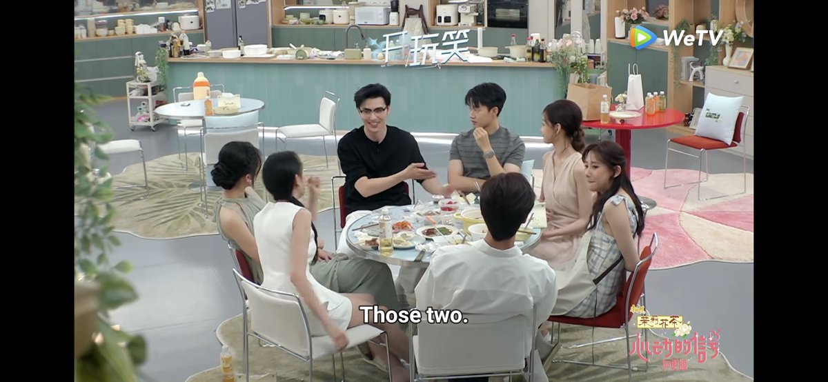 NalynCastro29's tweet photo. not bohan exposing this two for rowing 3hrs 😌🤭😁 and yihang guilty look coz the truth is he doesn't even want to go back yet that time but needed to coz xing2 call them 😜😉 #HeartSignalS9 https://t.co/fR9jhoX5j2