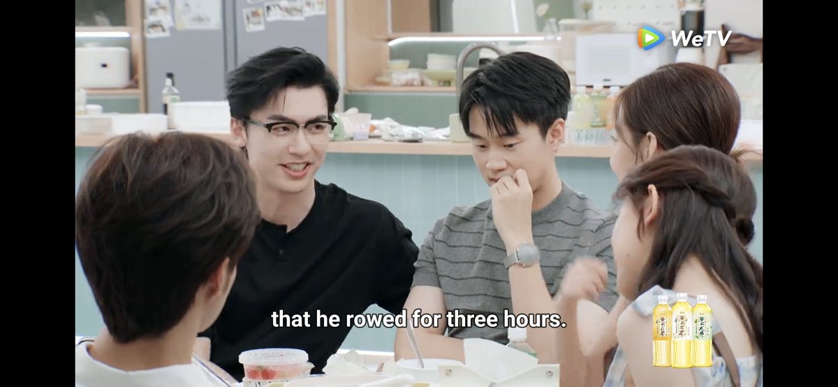 NalynCastro29's tweet photo. not bohan exposing this two for rowing 3hrs 😌🤭😁 and yihang guilty look coz the truth is he doesn't even want to go back yet that time but needed to coz xing2 call them 😜😉 #HeartSignalS9 https://t.co/fR9jhoX5j2