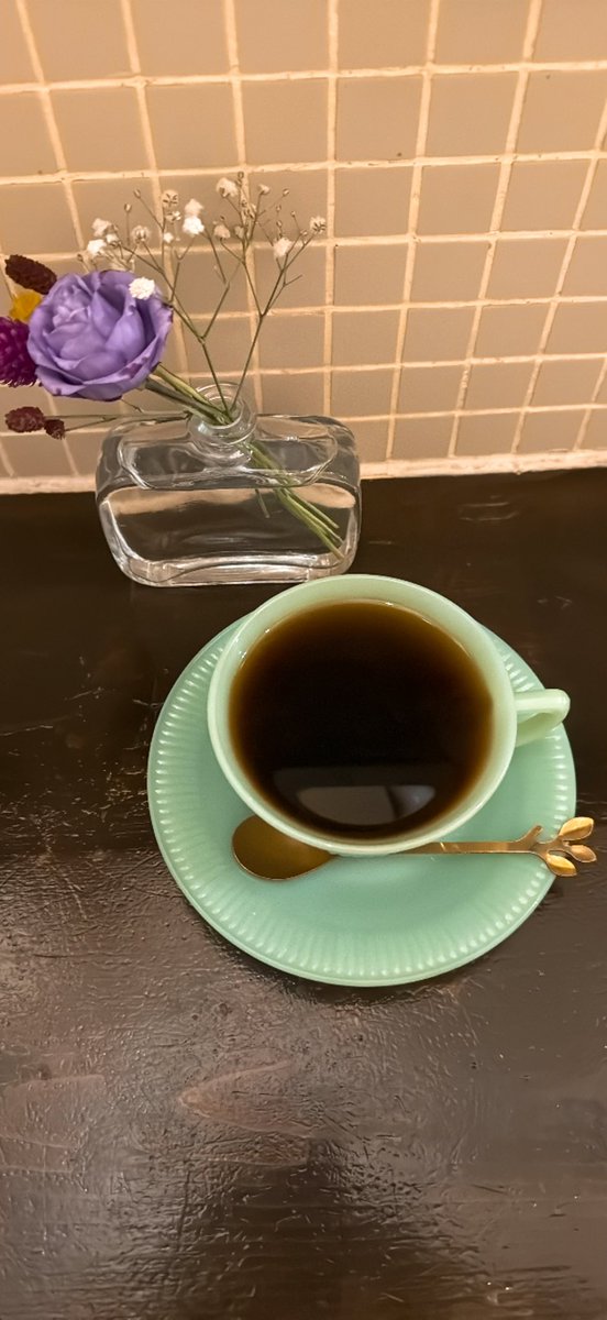 amesyo14's tweet photo. 東中野にあるコーヒーがおいしいカフェ「Cafe 2u」さん

◆パンプキンプリン
本日のプリン
かためでまったりした感じのかぼちゃプリン

●ブラジル トミオ・フクダ ドライオンツリーナチュラル
原産国　ブラジル
生産地域　バウ農園
品種　カツアイ
精製方法　ナチュラル https://t.co/C75FsyQTas