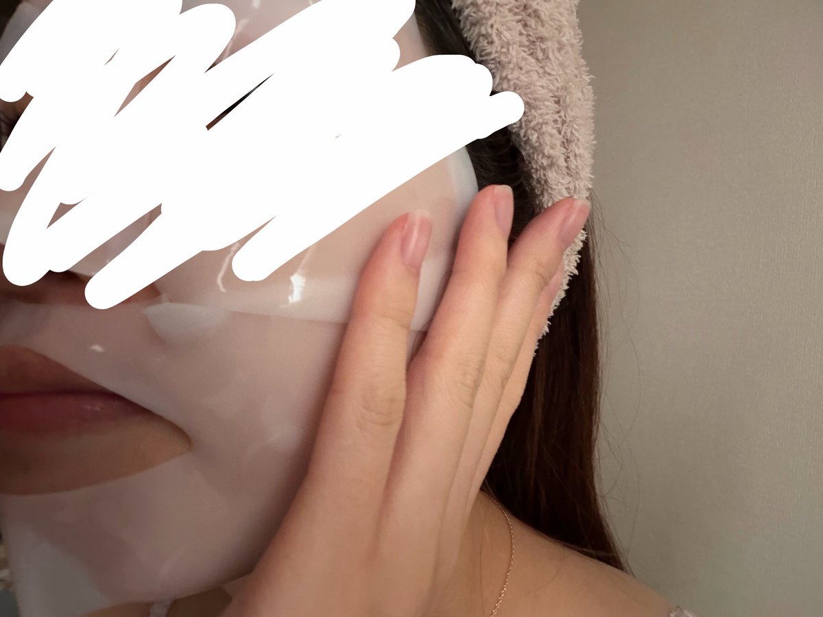 misnow_06's tweet photo. 夜勤明けて美容院行ってシャワー浴びたから寝るぞ！
バイオダンスのパックしながら寝てみる https://t.co/sDtTGhp8Zb
