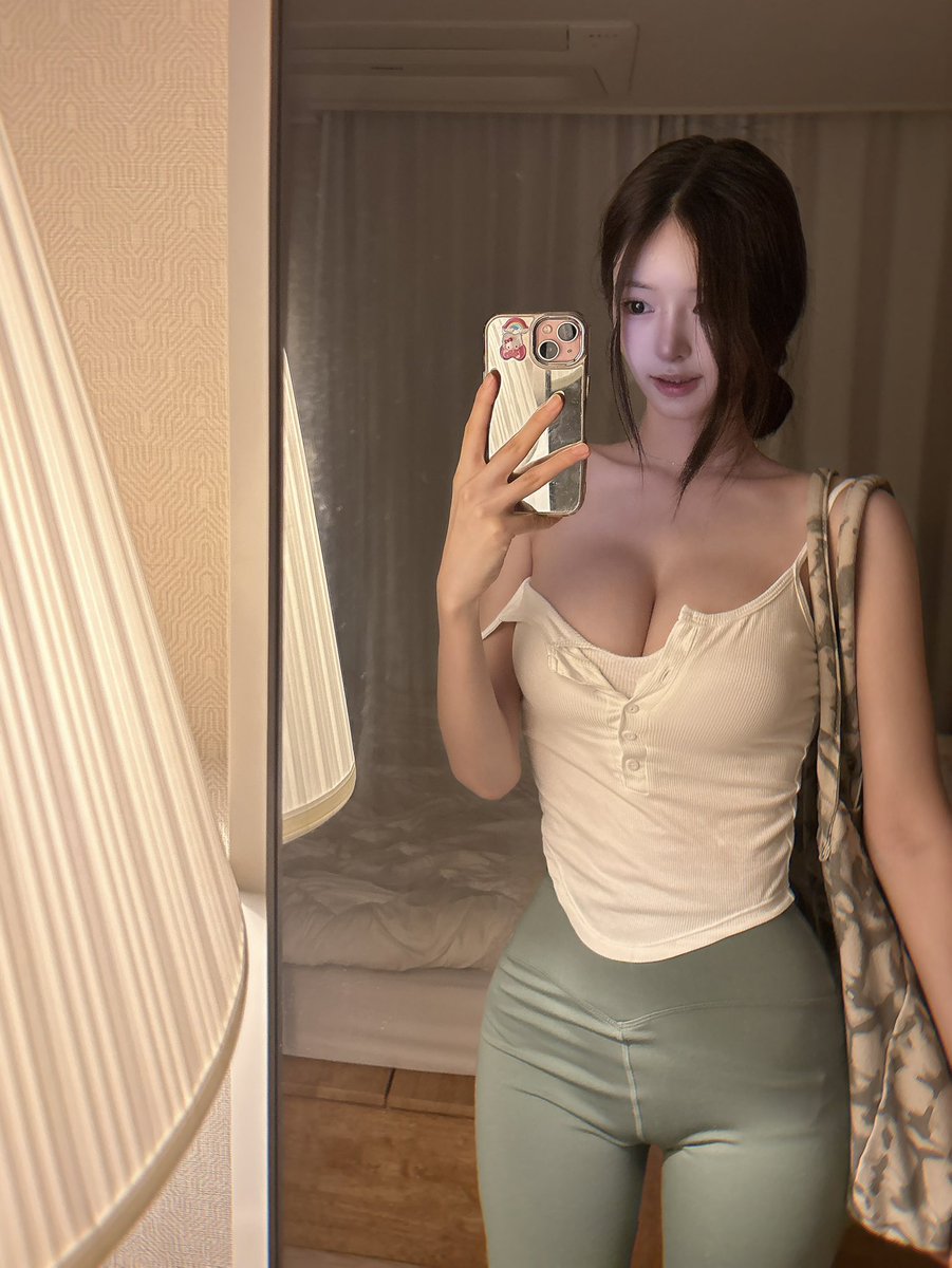 Naeun_619's tweet photo. 필라테스ootd 🧘‍♀️💗 https://t.co/MeQ4S4zUB1