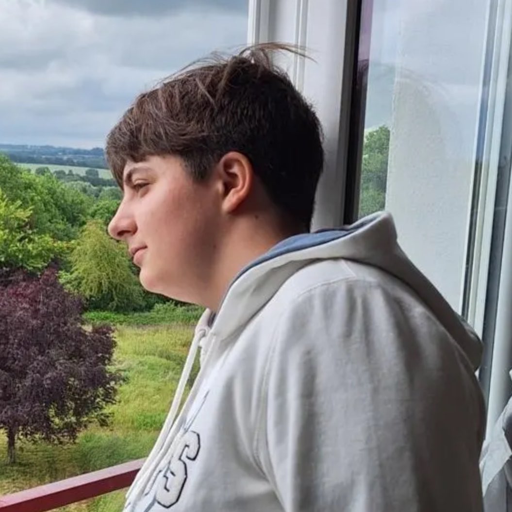 coryleguen's tweet photo. [TW suicide]

Inès, une prisonnière, s’est suicidée le 17 août dernier à la prison pour femmes de Rennes. 

Elle avait 19 ans. 
Elle était en attente de jugement. 

C’est le 36e suicide (répertorié) d’un(e) détenu(e) en 🇫🇷 depuis le 1er janvier 2026. #laprisontue https://t.co/CjDhyUl5Sc