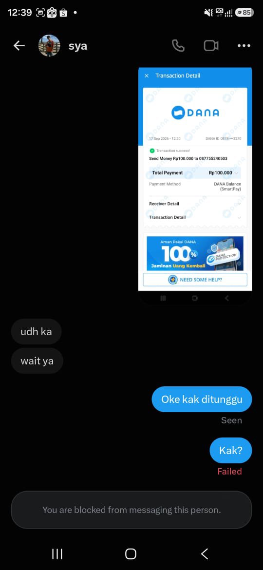 itssindy__'s tweet photo. Guys hati2 scam presale kode indosat bigbang. Temen ku udh kenak sama dia. Kalok postingannya nggak bisa di komen hati2 itu scam.
Banyak sindikannya juga,jadi tolong lebih hati2 ya.
#BIGBANG譲 #bigbang #scammer https://t.co/llklUzdjnI