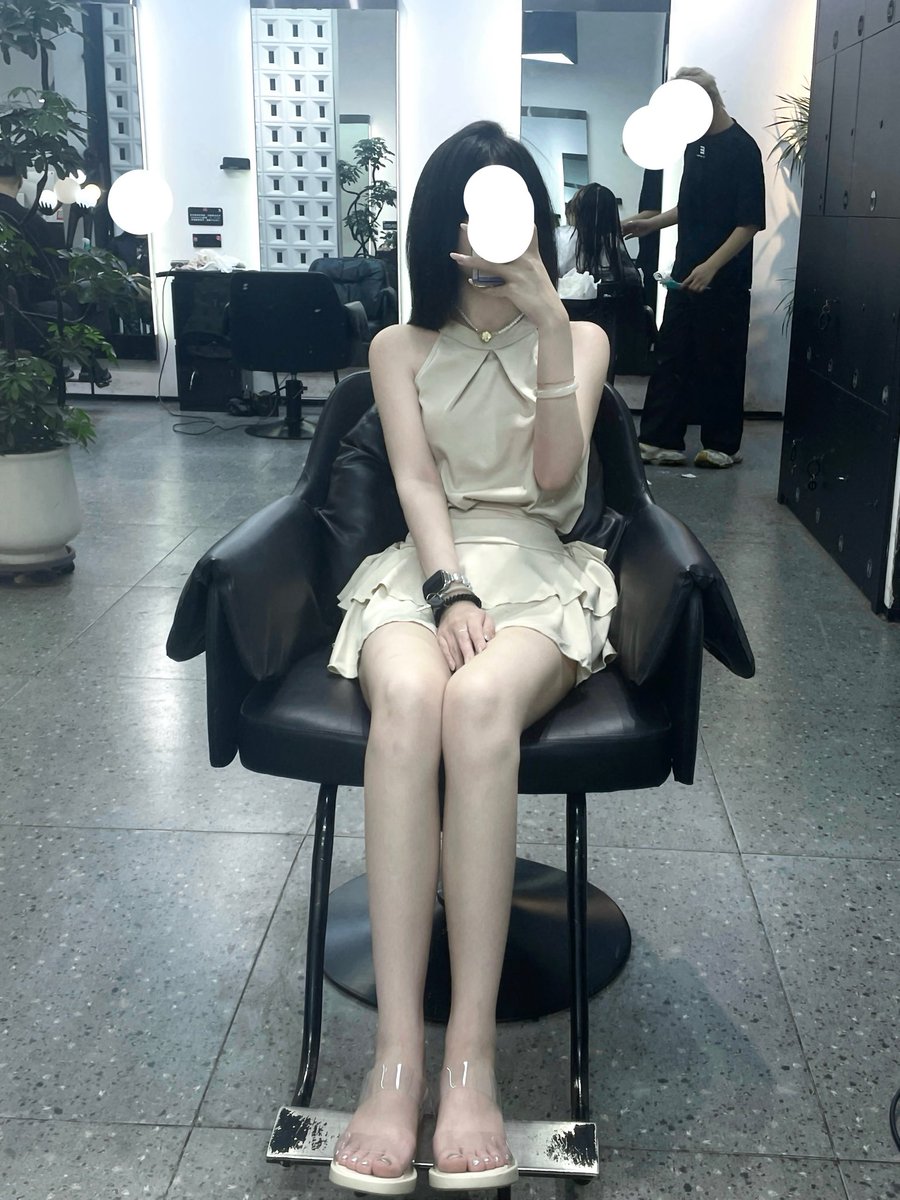 alsierragudf's tweet photo. 啊啊啊塞了跳蛋穿高跟鞋走路都腿软了好爽啊要喷了 #母狗 #丝袜 #女高 #露出 https://t.co/hvft6KC7vF