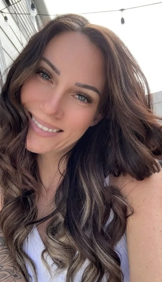 JMarie44861's tweet photo. Hey 👋 handsome  I have been wondering how do today 😉  can you tease 😜 me on my private chat 
Zangi:1581310004 https://t.co/hlHv1Yd9lB