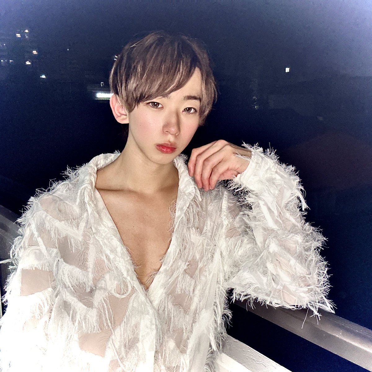 kira_SnowA's tweet photo. 羽の衣装は美しい https://t.co/JePOxueH5V