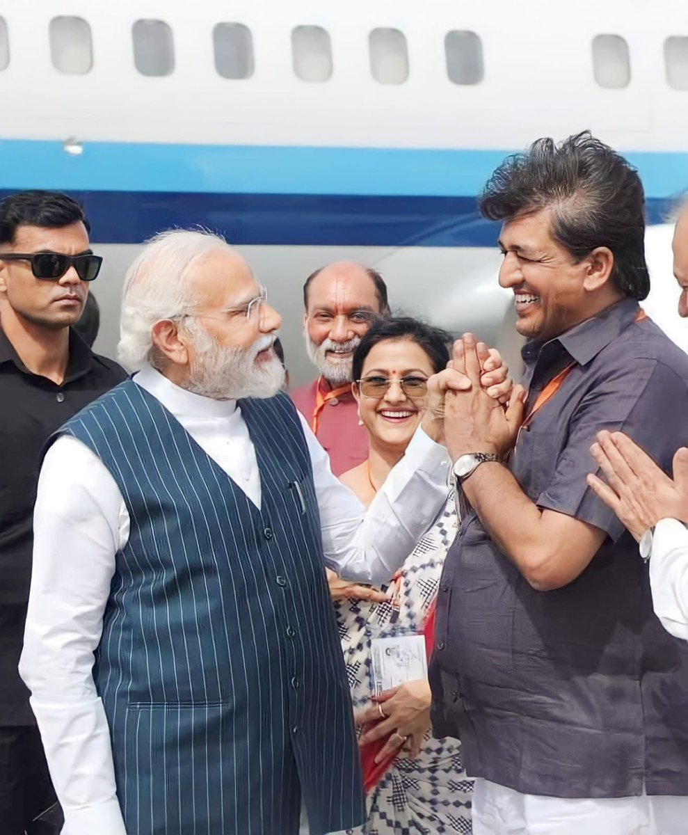 MLASandipDesai's tweet photo. "રાષ્ટ્ર પ્રથમ"ના પવિત્ર મંત્ર સાથે રાત-દિવસ દેશવાસીઓની સેવામાં સમર્પિત, ભારતના ગૌરવને વિશ્વભરમાં નવી ઊંચાઈઓ પર પહોંચાડનાર અને કરોડો ભારતીયોના હૃદયમાં સ્થાન પામેલા આપણા વડાપ્રધાન શ્રી @narendramodi સાહેબને જન્મદિવસની અનંત શુભકામનાઓ..!!
(1/3) https://t.co/L9hA06g9AG
