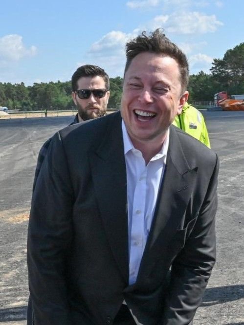 RealTalkX5's tweet photo. Have you ever laughed at a joke you didn’t understand just to fit in?

Be honest!

A. Yes
B. No https://t.co/SJDHZq60Uf