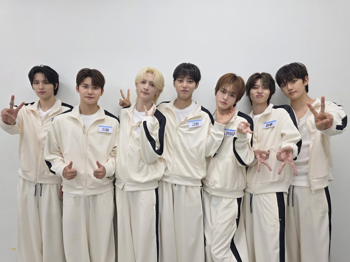 AEN_offcl's tweet photo. [📸]
260917 Mnet Check-in! 아이돌 빙고

#AEN #에이엔 #エイエン
#A_NEW_ERA_OF_NOW
#XtoZ
#IDOL_BINGO #체아빙 https://t.co/RYVdpovIZM