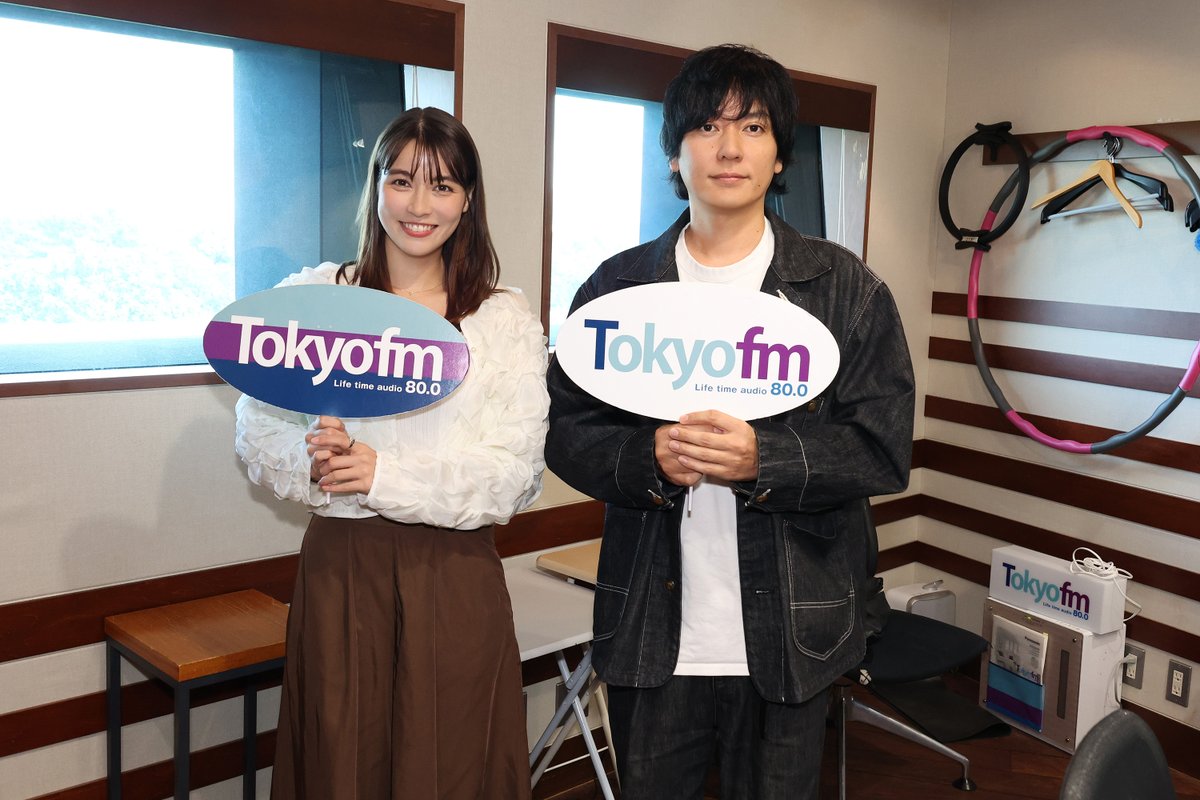 THETRAD_TFM's tweet photo. ／
🕒15時です❗️
#THETRAD オープン❗️
＼

#flumpool #山村隆太
副店長代理が出勤❗️
(@fp_Yamaryu / @flumpool_STAFF)

🕒15時台：
miwaさんがご来店❗️
(@miwastaff)

🕓16時台：
三浦大知さんがご来店❗️
(@DAICHIMIURAinfo)

👇 radiko アプリでお聴きください❗️
https://t.co/lq1h7o3pq0

#森音朱里 #TOKYOFM