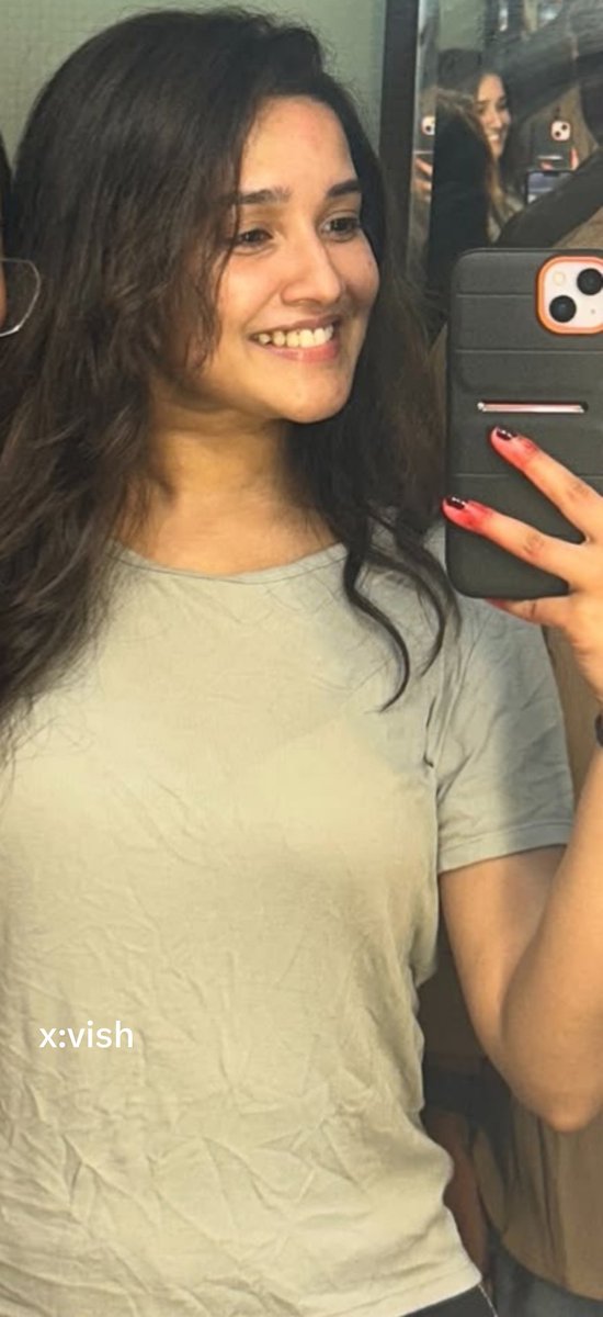 vishb09's tweet photo. Anikha Surendran : ❤️‍🔥🖼️
#AnikhaSurendran https://t.co/A7QUMD9HyO