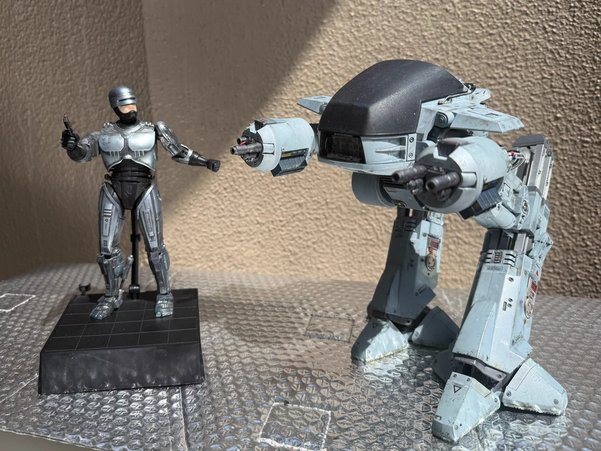 ロボコップ ED-209 プラモデル（完成品） 60karano on X: 
