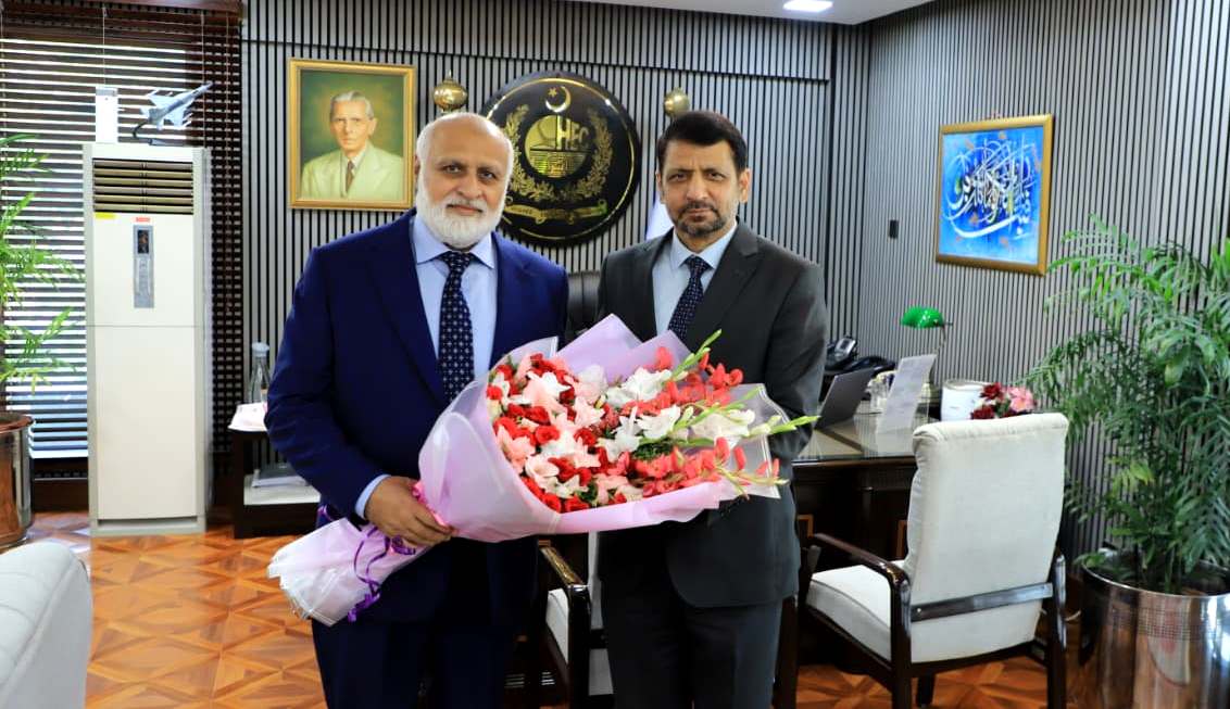 hecpkofficial's tweet photo. Chairman HEC Prof. Dr. Niaz Ahmad Akhtar met H.E. Dr. Syed Ali Asad Gilani, Pakistan’s Ambassador to China, to discuss collaboration with Chinese universities, including agriculture graduate training and six-month study programmes for Pakistani graduates in China. https://t.co/UyvROhUTmT