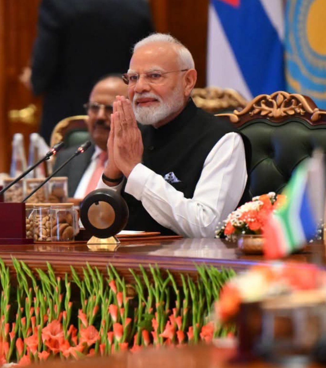 DausaVikram's tweet photo. विकसित भारत की नींव में लगातार 25 वर्षों से महत्वपूर्ण भूमिका निभाने वाले माननीय प्रधानमंत्री श्री नरेंद्र मोदी जी को जन्मदिवस की हार्दिक बधाई एवं शुभकामनाएँ।

प्रकृति से आपके उत्तम स्वास्थ्य एवं दीर्घायु जीवन की कामना करता हूँ।

@narendramodi https://t.co/ZQk7epWEGP