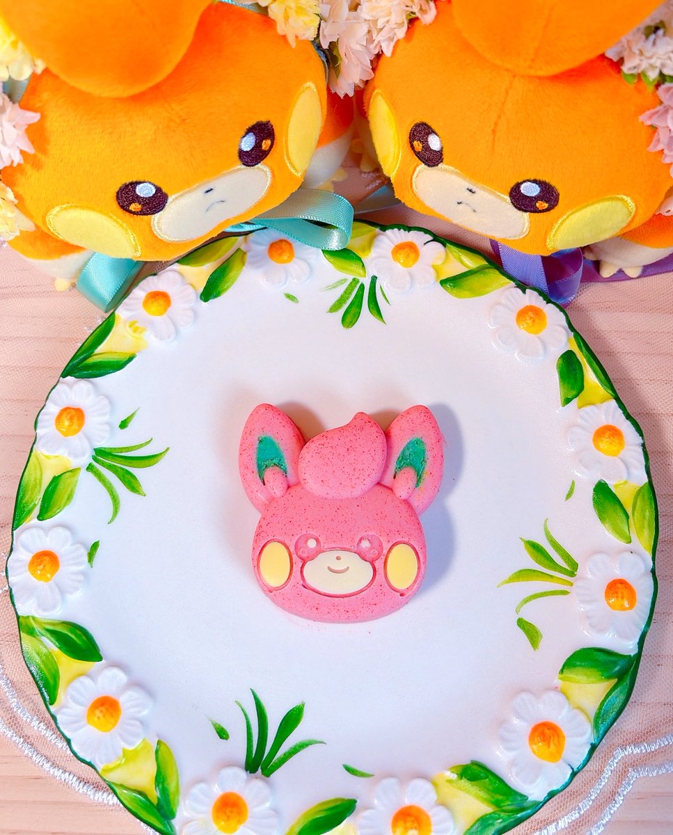 nokomacaron's tweet photo. ちゃんと固まってた☺️✨色違いパモちゃんチョコレート💕
目の色はハイライト消えそうだったので断念しました…今度はもっと上手く作れるように練習しよう https://t.co/HYxl17hSnI
