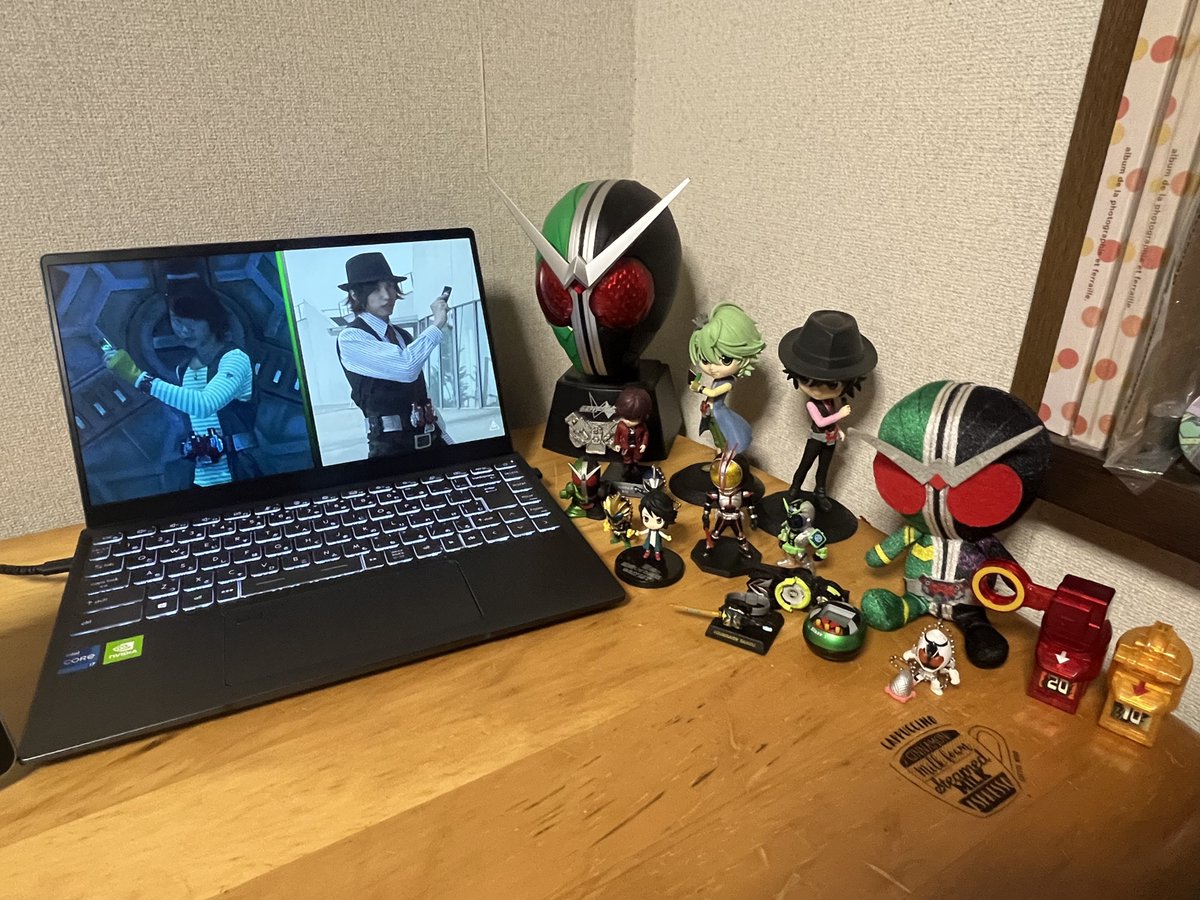 futou___chkk's tweet photo. できたーっっっ‼️夢のデスク https://t.co/lRokx4O0ah