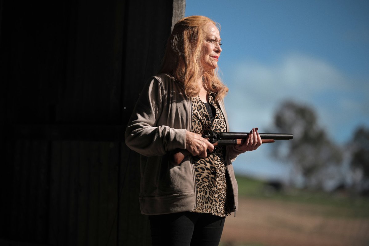 itvstudios's tweet photo. First look at Two Birds 👀

Sheridan Smith heads Down Under in a new mystery crime thriller, alongside Stephen Peacocke and Jacki Weaver.

A fresh start for a British constable soon unravels into murder, deceit and danger.

Distributed by ITV Studios. https://t.co/xyfMK5hBt6