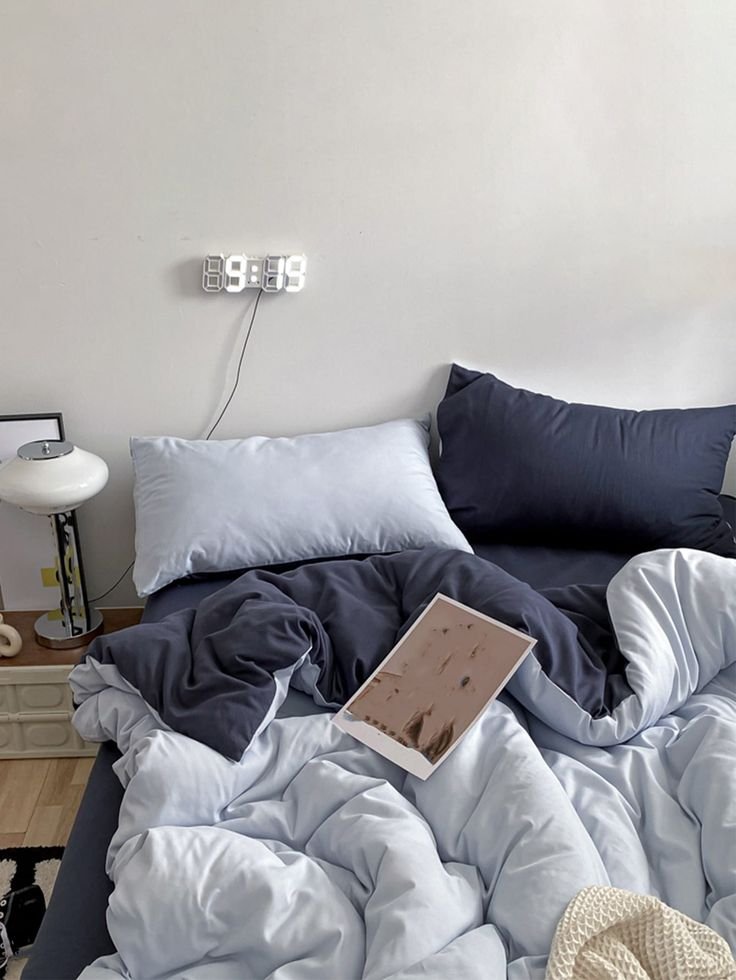 gloriaaaayy's tweet photo. Demi apa bed cover sebagus dan setebel ini harganya dibawah 50 ribu?😭

Makasih banget yang udah racunin aku, kirain harga di bawah 50k bakal dapet bed cover tipis yang nerawang, eh ternyata tebel, lembut, dan se-empuk itu😍✨️ https://t.co/s5cuQ72rxI