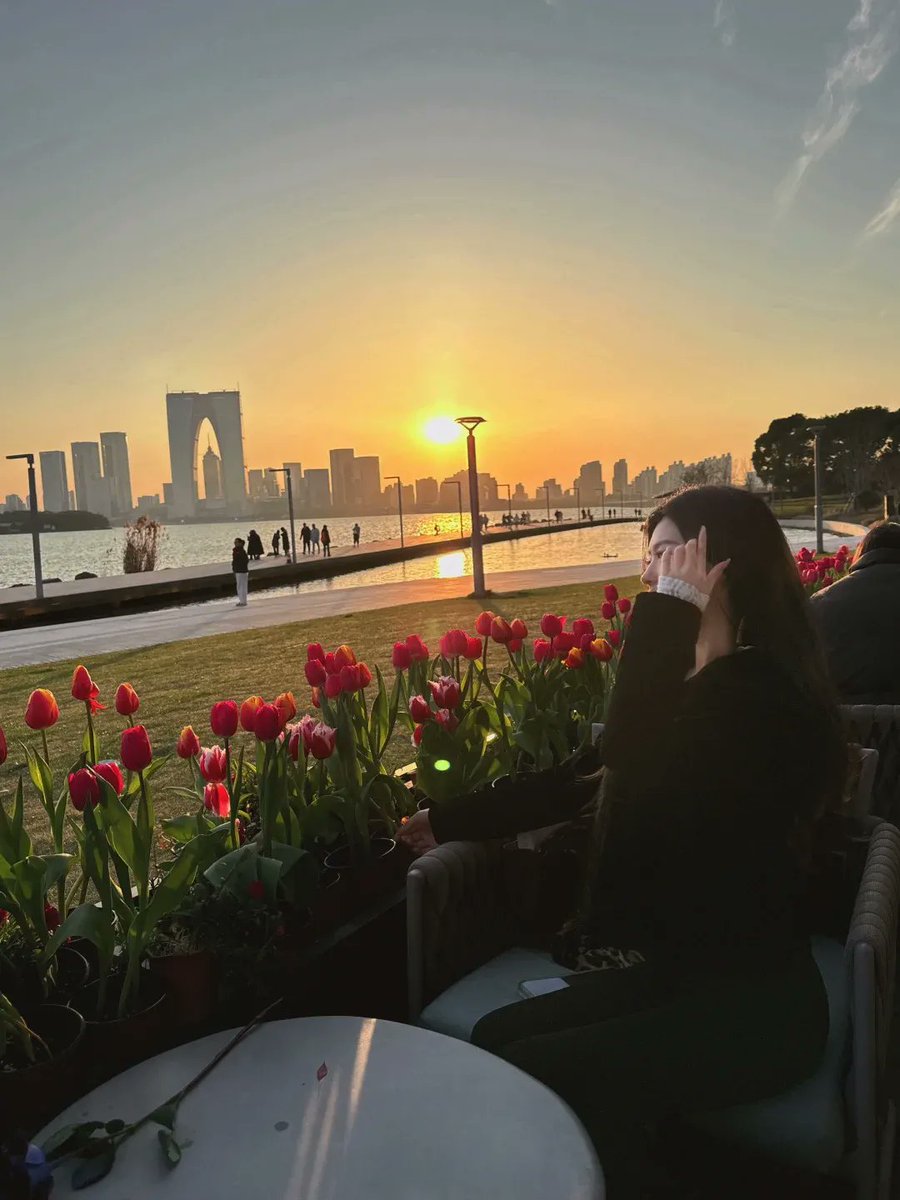 anikc000591's tweet photo. Capture the moment! Our photography club's weekend sunset shoot is this Sat, 4PM at Lakeside Park—all members welcome, bring your gear u0026 good vibes! https://t.co/46mfntt9PG