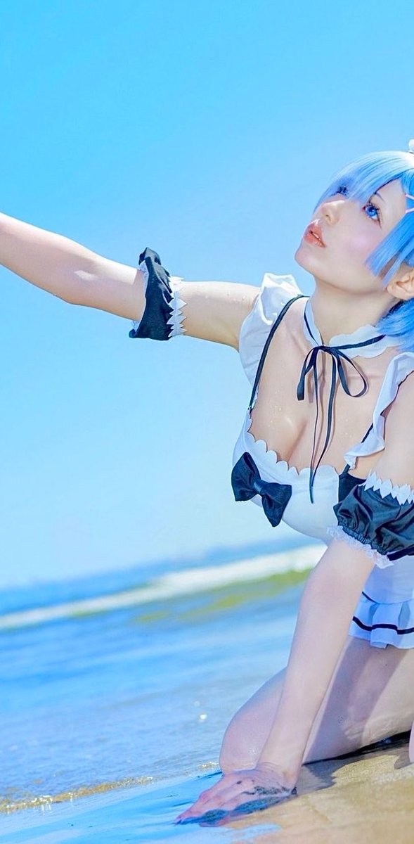 mogra918rem's tweet photo. レムと青空 https://t.co/BsedtEnnEu