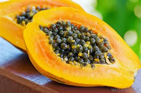 DedayoRoots's tweet photo. Anal itching?

🌿Chew 1 tsp dried pawpaw seeds on empty stomach, or blend with honey) for 3-5 days, plus bitter kola.
🌿Take 1-2 garlic clove daily and fresh ginger (atale) as tea 1 or 2hrs later

Wash bedsheets and underwear in hot water daily during treatment since pinworm eggs spread easily that way, and keep nails short/clean to avoid reinfecting yourself.