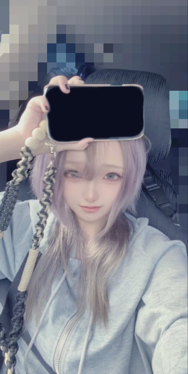 na_nasi_nasi's tweet photo. 時間を教えてくれるウルフお姉さん
(病院終わりにつき終わってる髪) https://t.co/ADdhtjZsaU