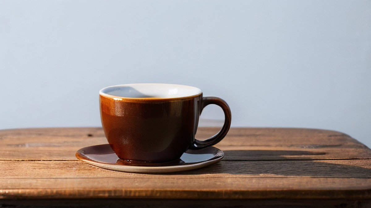 tinyz562545's tweet photo. Just tested the new immersive café with smell-wave tech—sipped lavender latte while smelling fresh pastries through my phone, total game-changer for coffee runs!， https://t.co/fnZ4SqtHYO