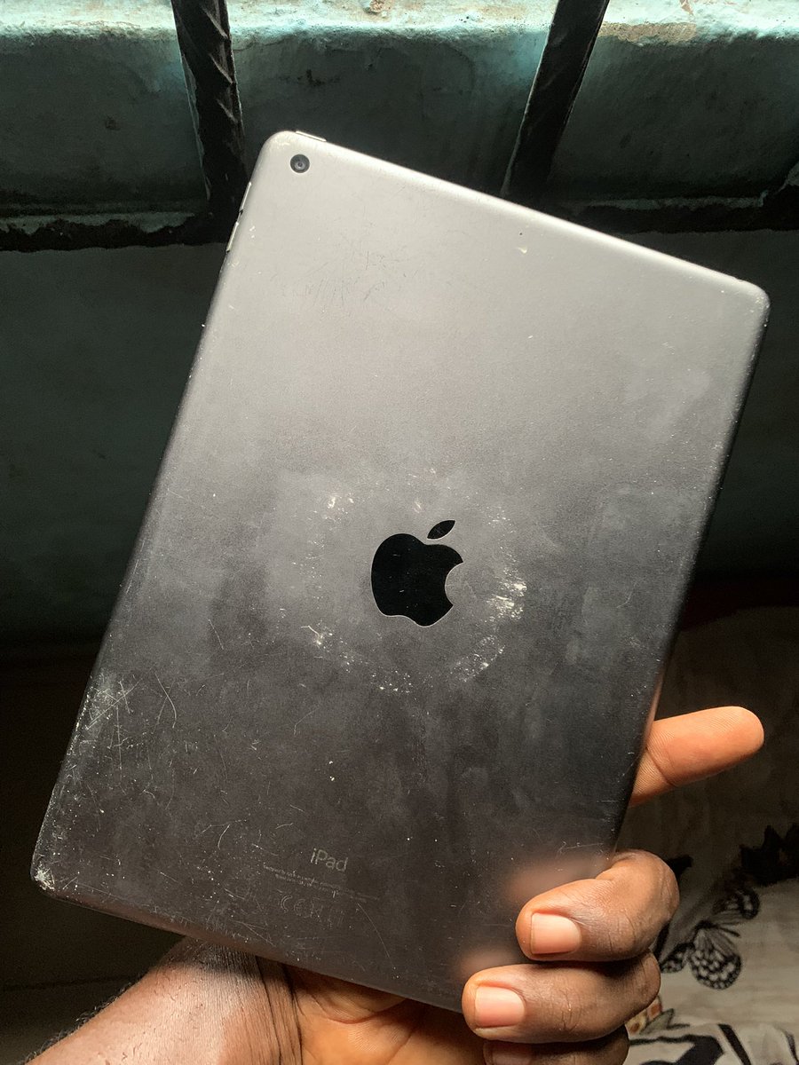 hendrxxm's tweet photo. Hi 

My names Hendrxxm’ other wise know as the Alchemist - I create valuable and premium educational Videos on YT: https://t.co/vb8MORFECR

Recently lost everything I had! &amp; the only gadget my IPAD I have left to enable still push content out is Bad &amp; need a few replacement parts https://t.co/8aJUKcyz08