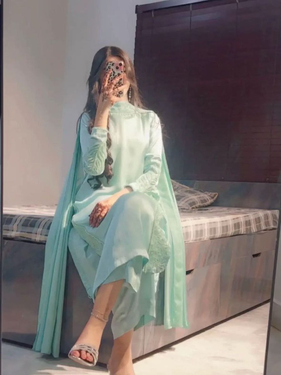 MK__Ziddi's tweet photo. 𝑫𝒐𝒏’𝒕 𝒋𝒖𝒅𝒈𝒆 𝒑𝒆𝒐𝒑𝒍𝒆 𝒃𝒚 𝒘𝒉𝒂𝒕 𝒕𝒉𝒆𝒚 𝒔𝒉𝒐𝒘 𝒚𝒐𝒖. 𝑺𝒐𝒎𝒆𝒕𝒊𝒎𝒆𝒔, 𝒕𝒉𝒆 𝒓𝒆𝒂𝒍 𝒔𝒕𝒐𝒓𝒚 𝒊𝒔 𝒉𝒊𝒅𝒅𝒆𝒏 𝒃𝒆𝒉𝒊𝒏𝒅 𝒕𝒉𝒆 𝒂𝒑𝒑𝒆𝒂𝒓𝒂𝒏𝒄𝒆…🥀🩵 https://t.co/7X9drf9e6A
