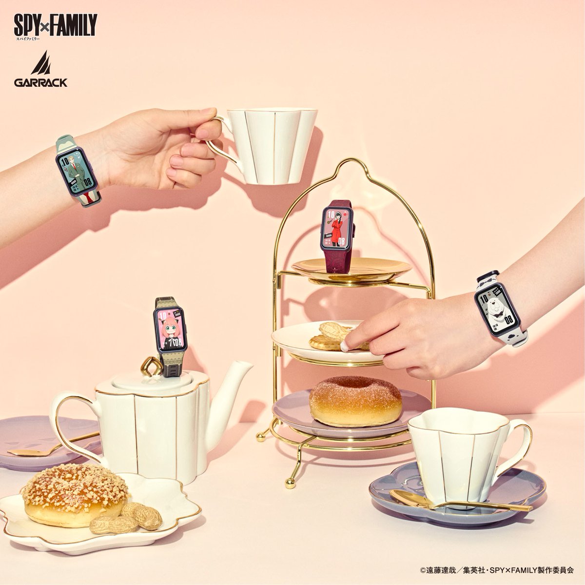 GARRACK_watch's tweet photo. ／
 TVアニメ『SPY×FAMILY』のスマートウォッチが登場！
＼  

フォージャー家のロイド、アーニャ、ヨル、ボンド をイメージした4モデルをラインナップ🏠
キャラクターの装いをイメージしたベルトデザインやオリジナル文字盤を搭載した、
遊び心いっぱいなスマートウォッチです

ただいま予約受付中！