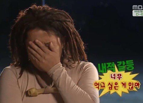 nearkorea's tweet photo. #이벤트 #EVENT
요즘 날씨 너무 좋아서 퇴근하고 야식먹는 재미로 살고 있는데
문제는 다음날 아침마다 얼굴이...

그래서 요즘 #브이케어 를 달고 살아
나처럼 야식 못끊는 사람들 같이 관리하쟈🙋‍

#팔로우 #좋아요 #댓글 #RT 하면 참여 완료!

[기간] 9/17(목)~9/21(월)
[경품] 브이케어 1박스 (5명)
[당첨자 발표] 9/23(수)