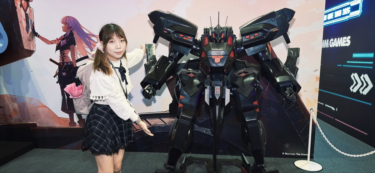 nenechi22's tweet photo. 東京ゲームショウで、でかいメカ見つけた！🤖🔥
#東京ゲームショー　#TGS https://t.co/oQgFXUcRJF