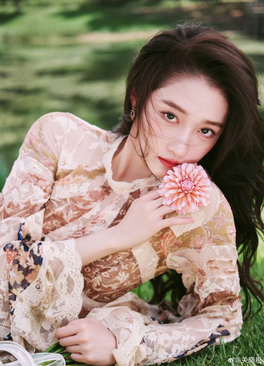 Juthathiip's tweet photo. 𝐇𝐚𝐩𝐩𝐲 𝐁𝐢𝐫𝐭𝐡𝐝𝐚𝐲 #GuanXiaoTong
𝐇𝐞𝐫𝐞’𝐬 𝐭𝐨 𝐚 𝐛𝐫𝐢𝐠𝐡𝐭, 𝐡𝐞𝐚𝐥𝐭𝐡𝐲 𝐚𝐧𝐝 𝐞𝐱𝐜𝐢𝐭𝐢𝐧𝐠 𝐟𝐮𝐭𝐮𝐫𝐞! 𝐋𝐨𝐯𝐞 𝐘𝐨𝐮..

#关晓彤917生日快乐

𝘐 𝘭𝘰𝘷𝘦 𝘺𝘰𝘶 #กวนเสี่ยวถง 𝘵𝘰 𝘵𝘩𝘦 𝘮𝘰𝘰𝘯 𝘢𝘯𝘥 𝘣𝘢𝘤𝘬 𝘹𝘰𝘹𝘰 ₍ᐢ. .ᐢ₎ https://t.co/Kdc1Zo1uQv