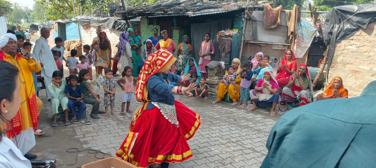NACOINDIA's tweet photo. Under Intensified IEC Campaign 3.0, @haryana_sacs is using the power of art and culture to make conversations around HIV more engaging & accessible.

Through regional folk performances & nukkad natak sessions, people learnt about HIV transmission, prevention & testing, while being encouraged to make informed choices for a healthier nation.