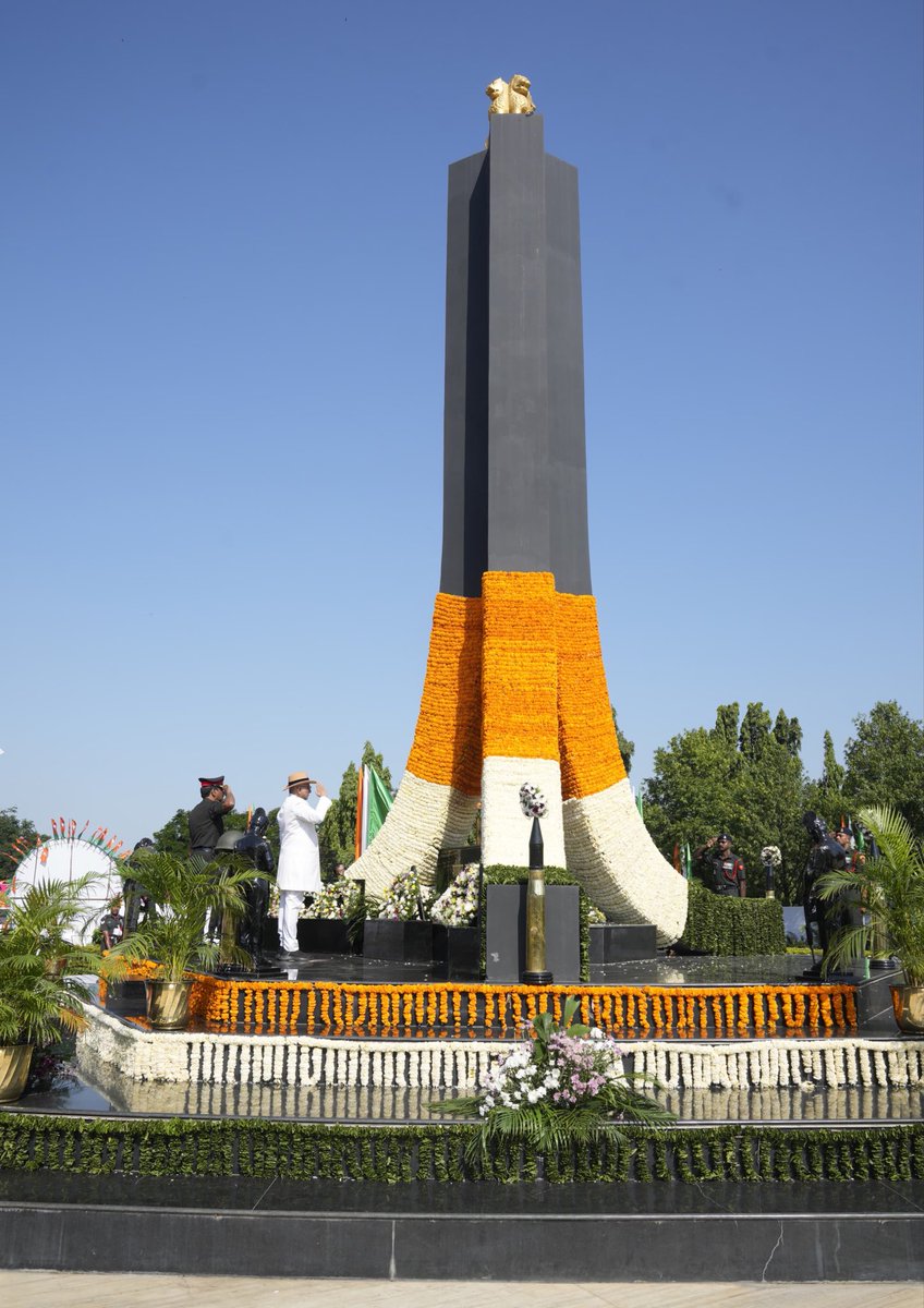 VPIndia's tweet photo. Vice-President Shri C. P. Radhakrishnan laid a wreath and paid tributes at the War Memorial, Parade Ground, Secunderabad today. https://t.co/tJCXnko4OG